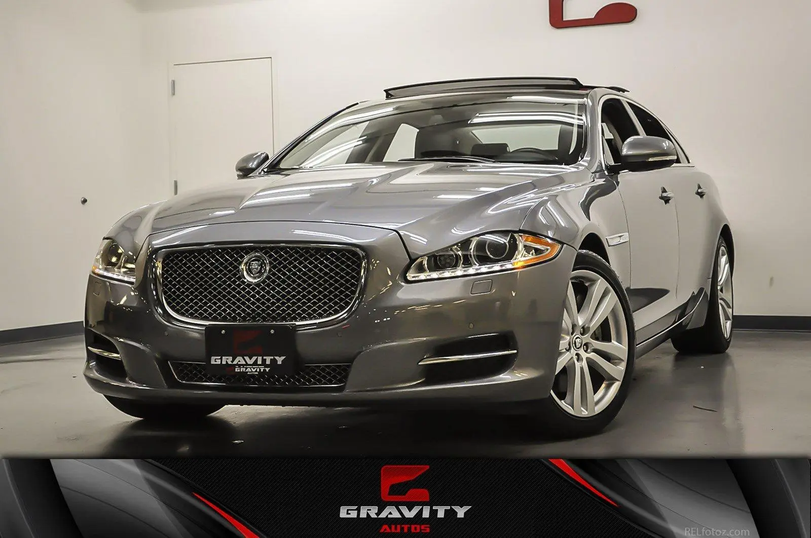 Jaguar XJ XJ 5.0 S/C LWB Portfolio 0