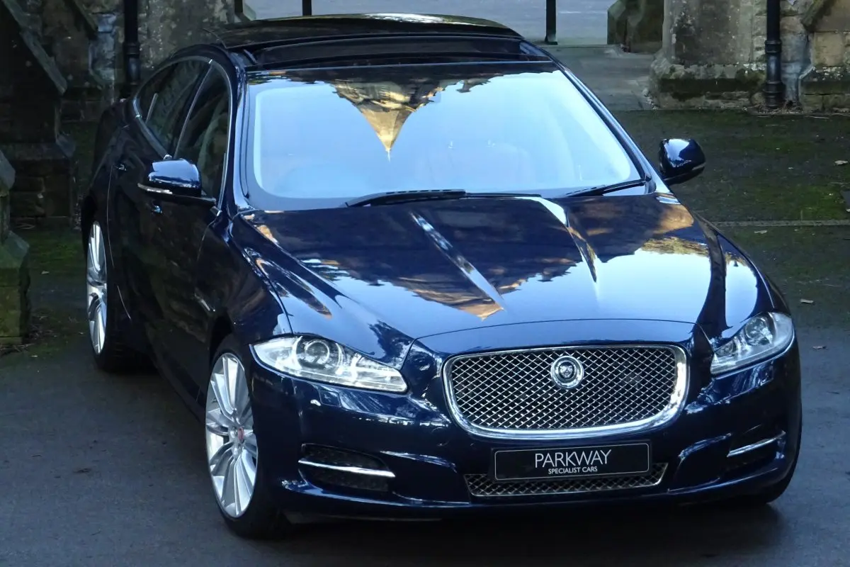 Jaguar XJ XJ 5.0 S/C SWB Portfolio 5