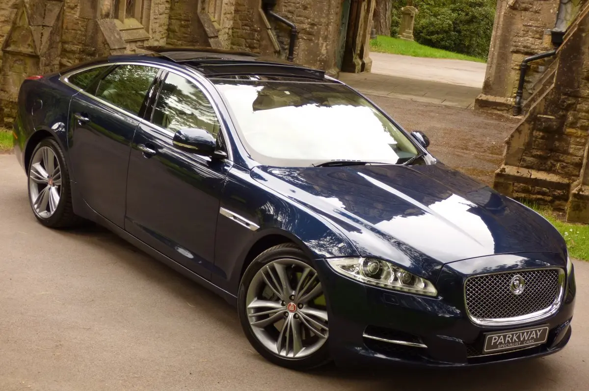 Jaguar XJ XJ 5.0 S/C SWB Portfolio 3