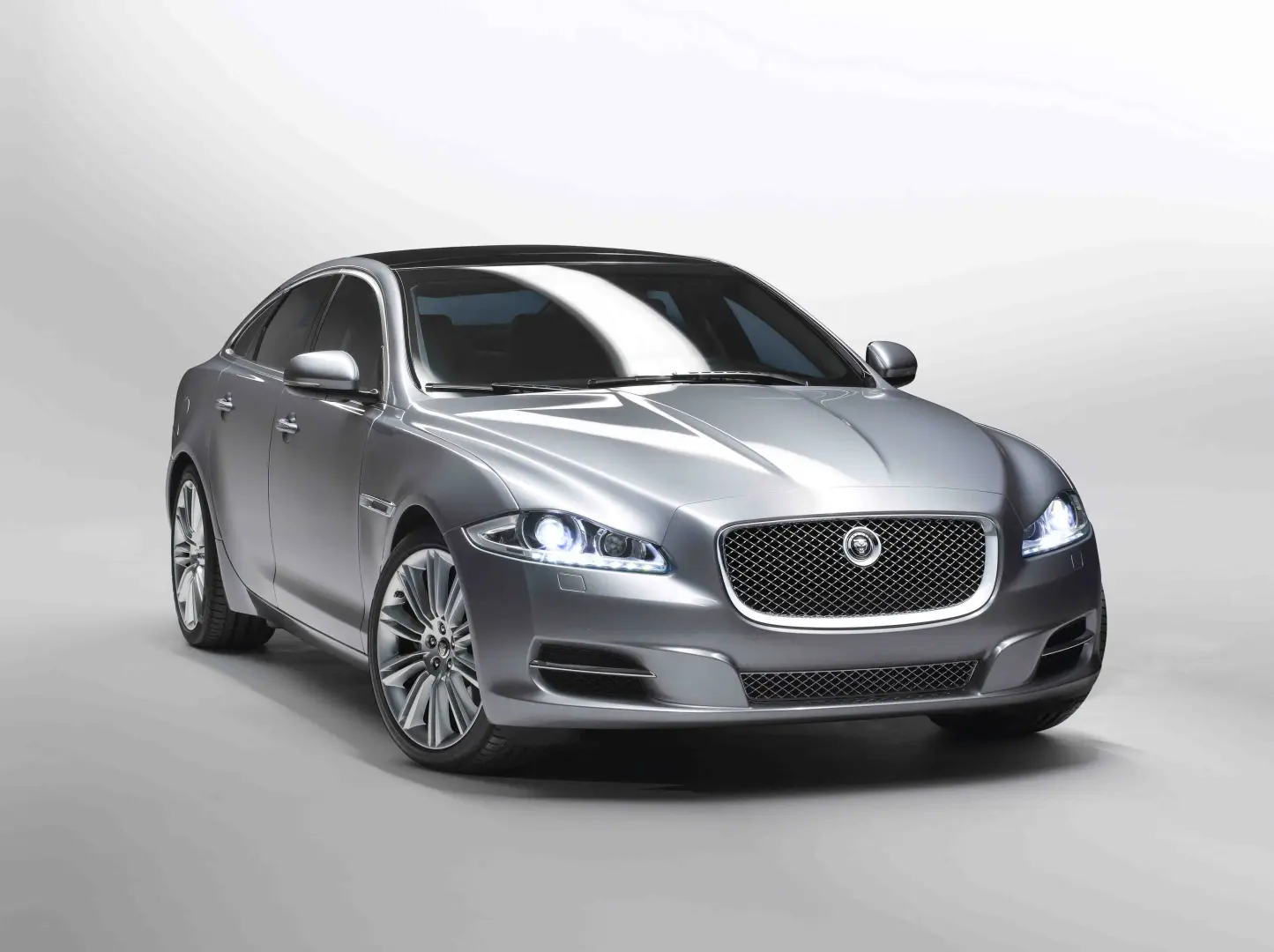 Jaguar XJ XJ 5.0 S/C SWB Premium Luxury 3