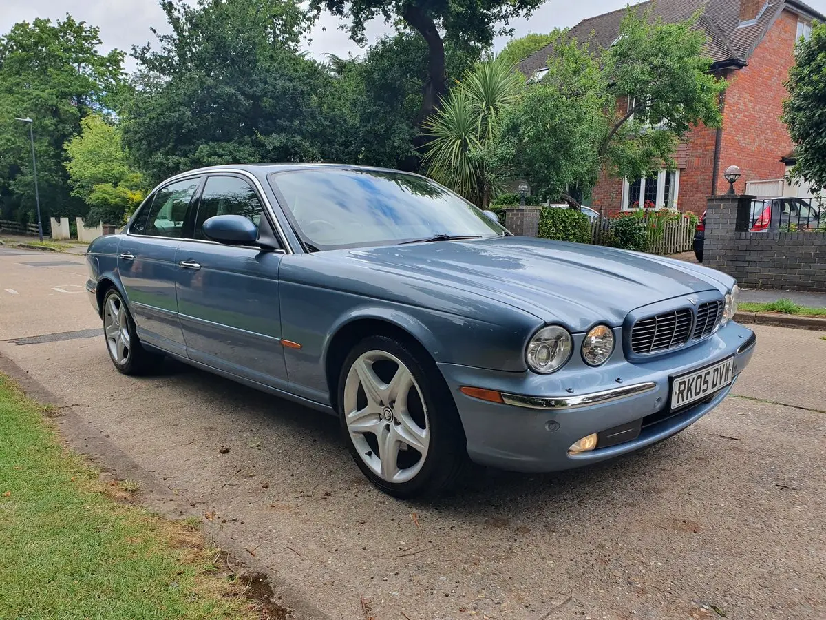 Jaguar XJ6 XJ6 2.7 D Luxury 5