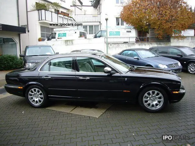 Jaguar XJ6 XJ6 3.0 V6 Executive 7