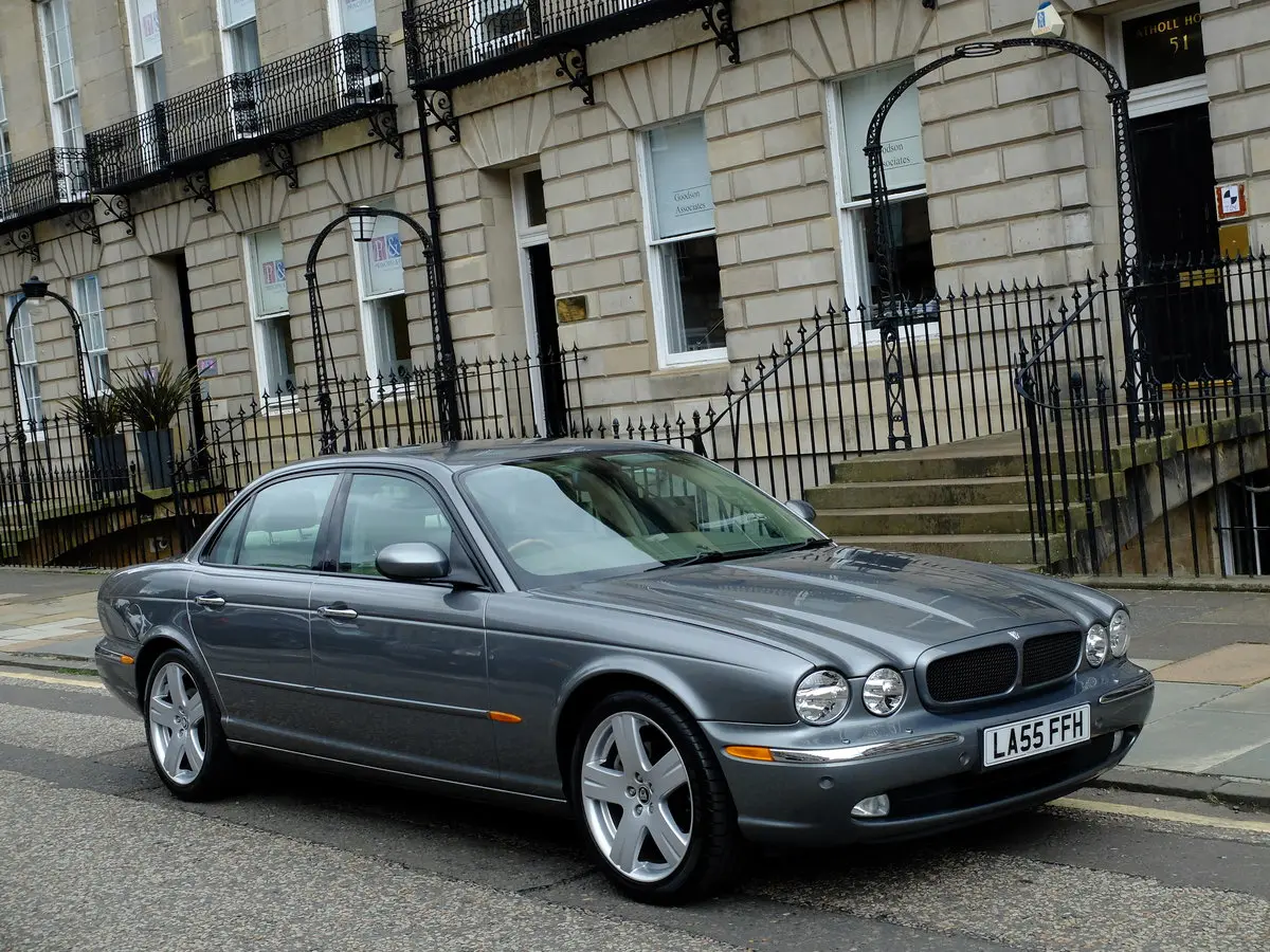 Jaguar XJ6 XJ6 3.0 V6 Luxury 2