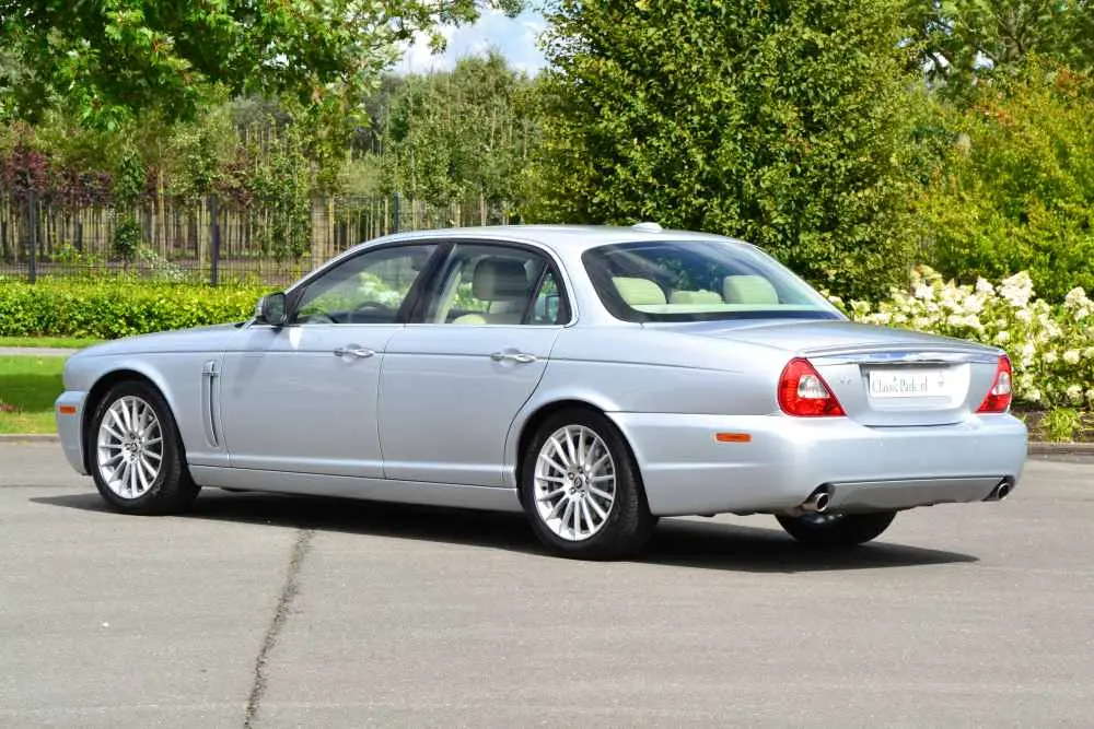 Jaguar XJ XJ8 3.5 V8 Executive 3