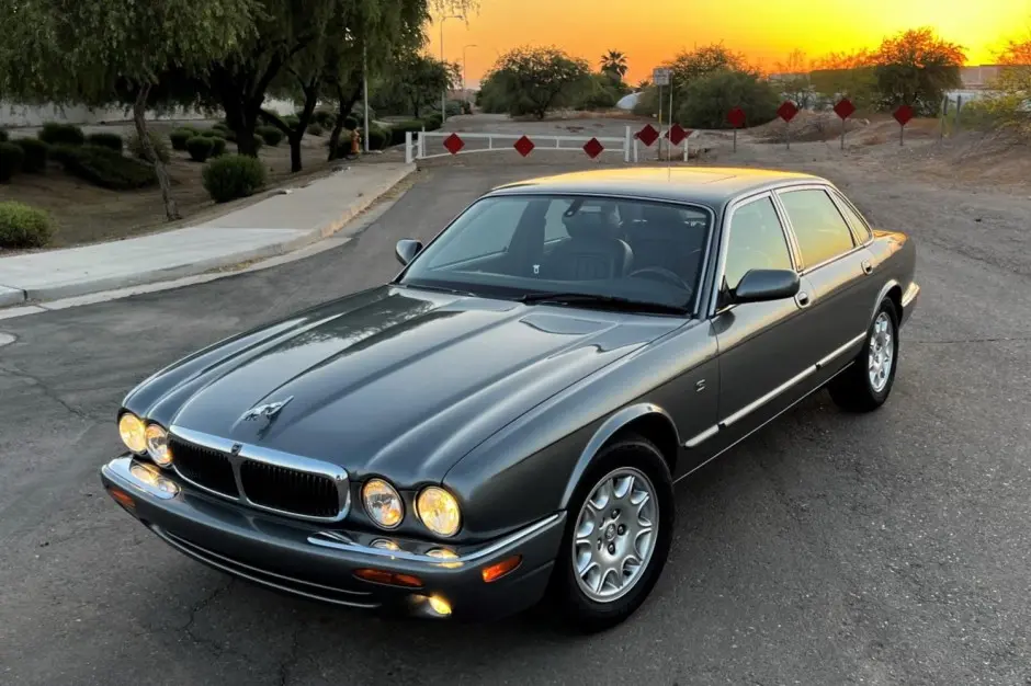 Jaguar XJ XJ8 3.5 V8 Executive 5