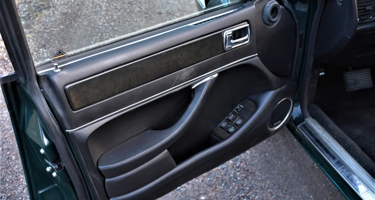 Jaguar XJR XJR 4.0 Kompressor 7