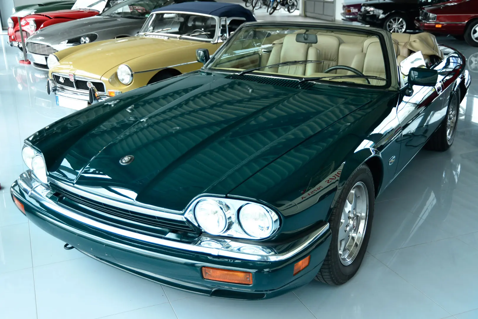 Jaguar XJS XJSC 6.0 V12 4