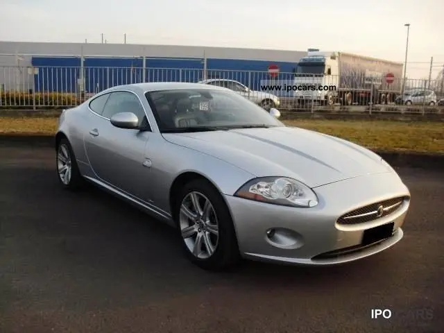 Jaguar  XK 4.2 L V8 0