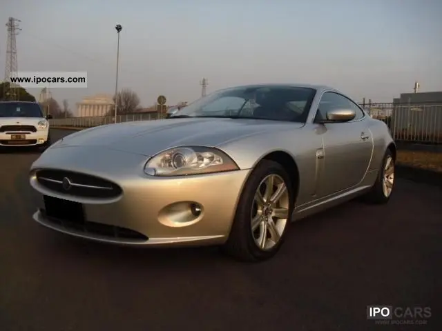 Jaguar  XK 4.2 L V8 1