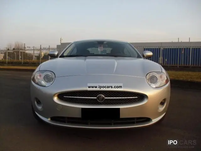 Jaguar  XK 4.2 L V8 3
