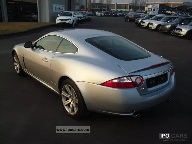 Jaguar  XK 4.2 L V8 4