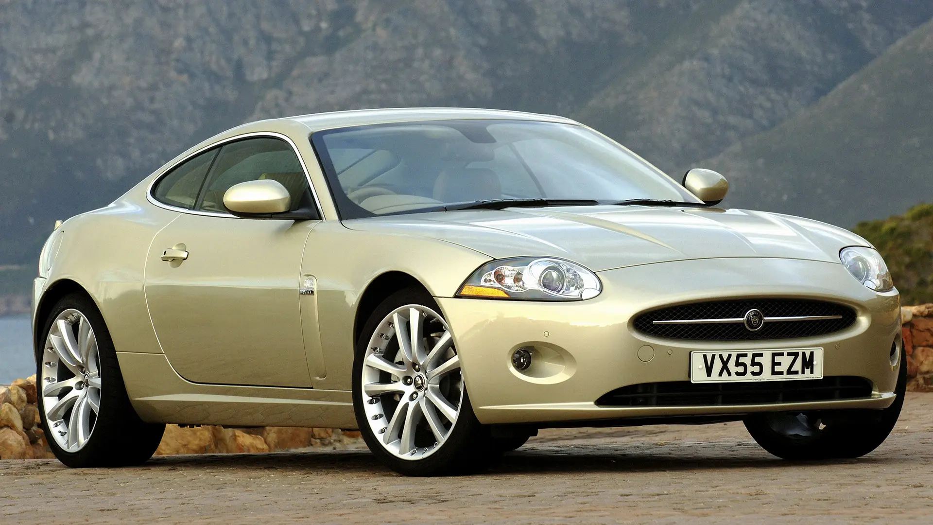 Jaguar  XK 4.2 L V8 4