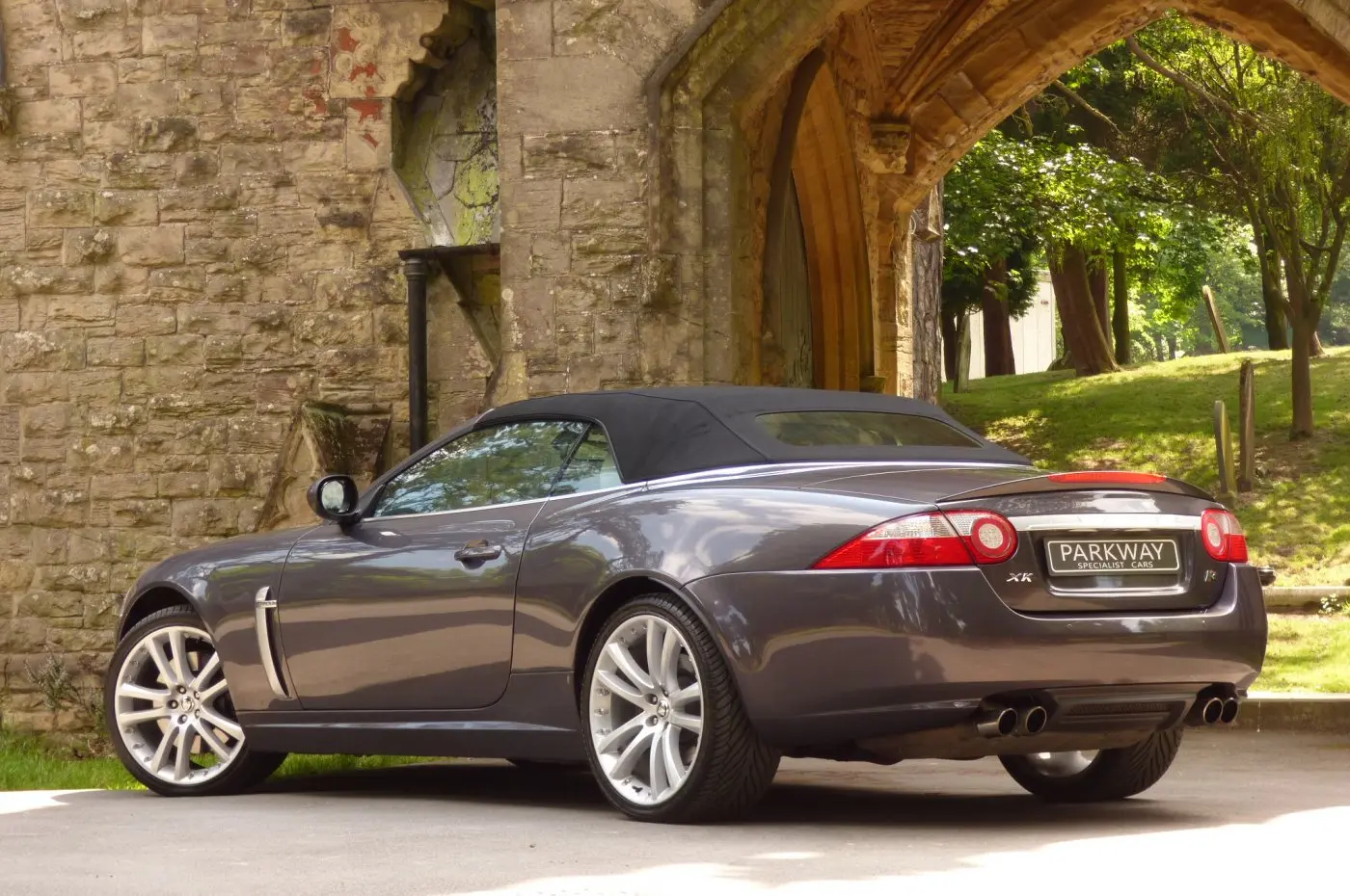 Jaguar XKR XKR 4.2 L V8 S/C 2