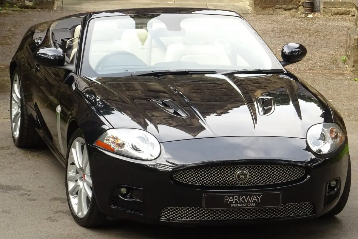 Jaguar XKR XKR 4.2 L V8 S/C 5