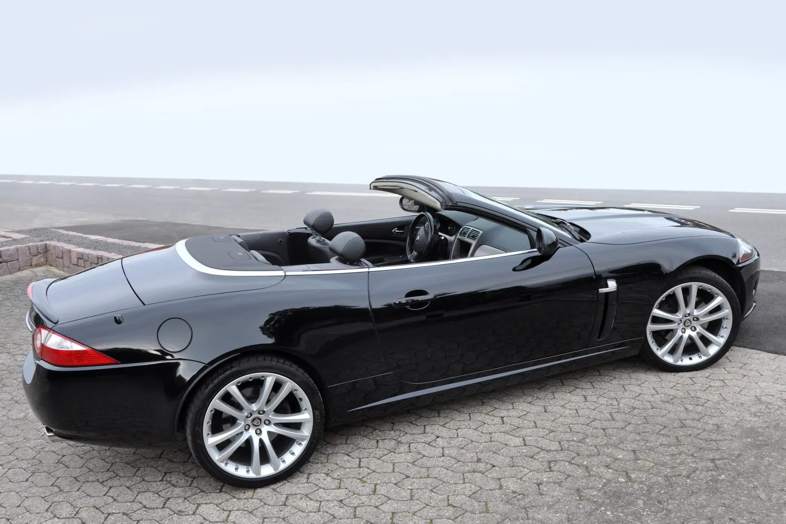 Jaguar XKR XKR 4.2 L V8 S/C 4