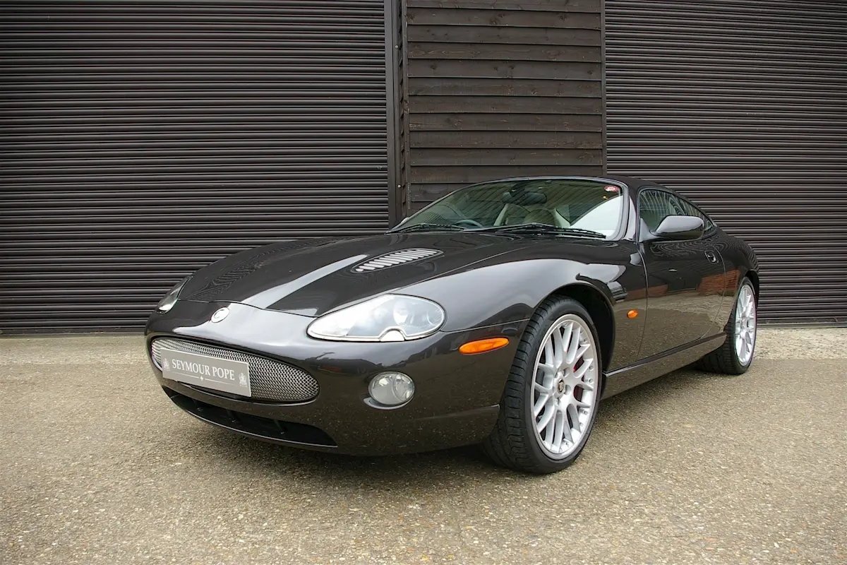 Jaguar XKR XKR 4.2 L V8 S/C 1