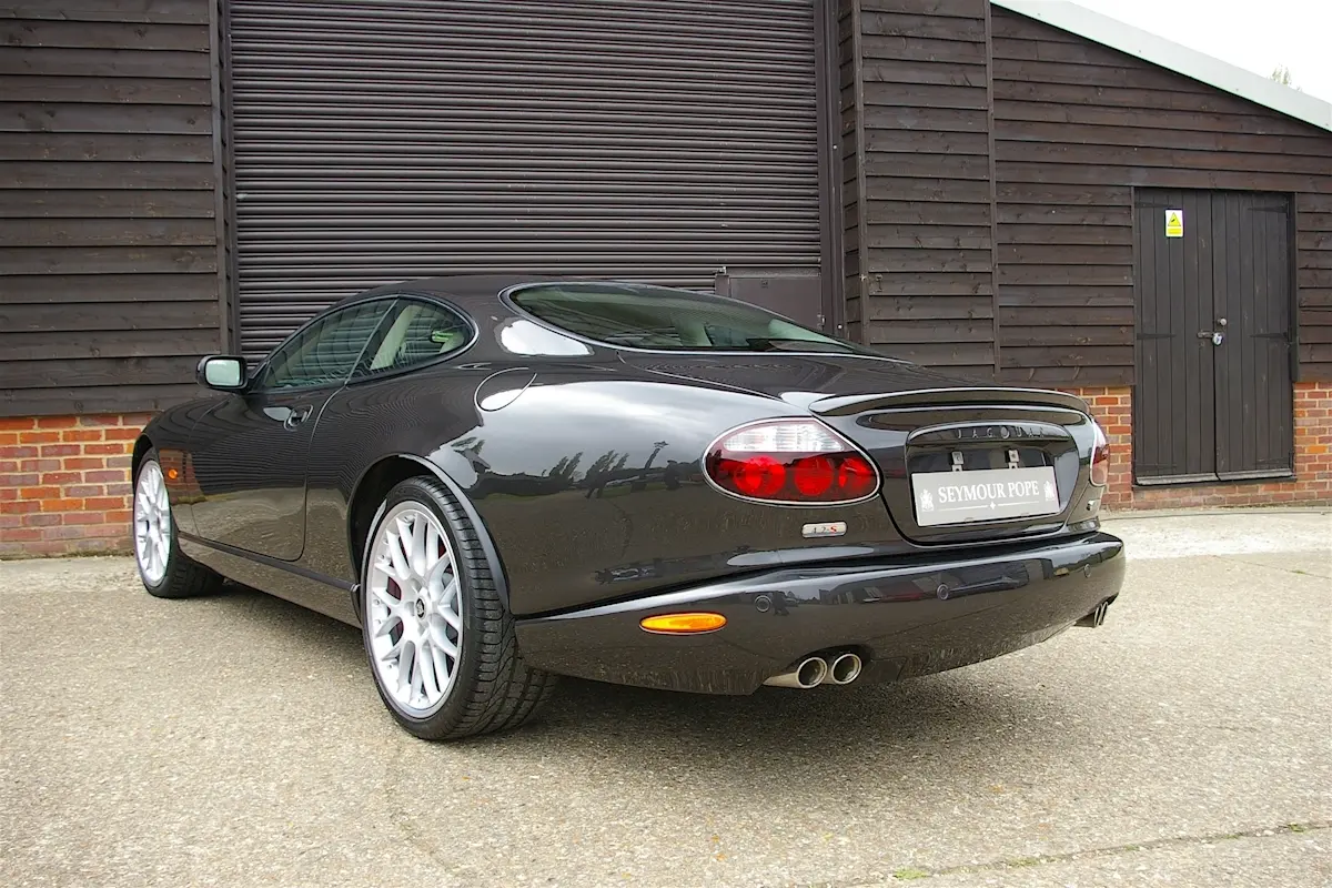 Jaguar XKR XKR 4.2 L V8 S/C 1
