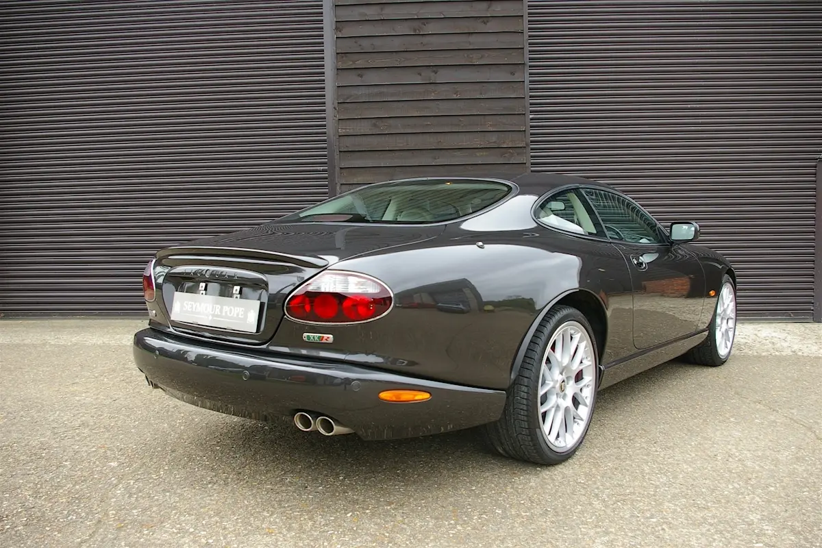Jaguar XKR XKR 4.2 L V8 S/C 5