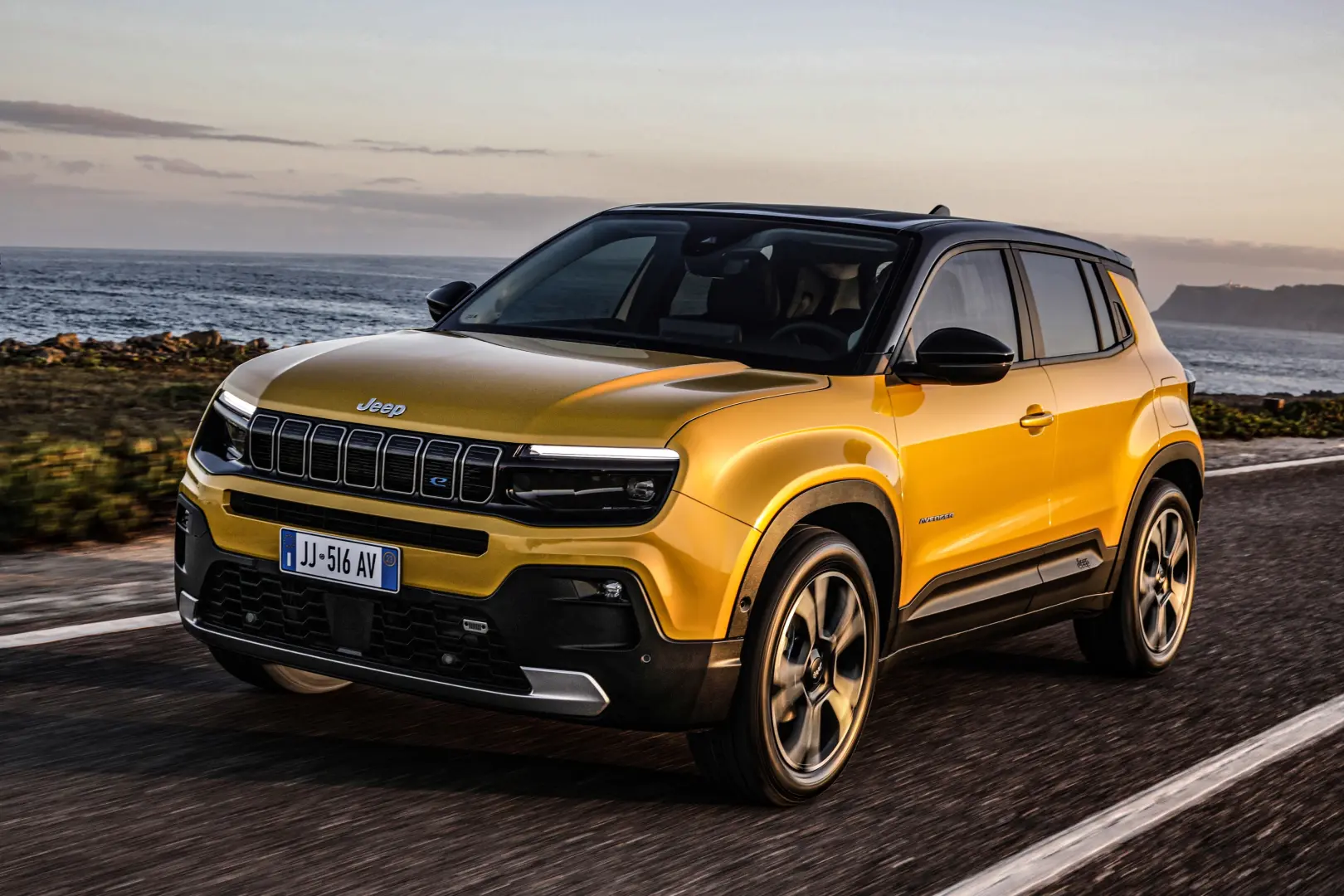 Jeep  Avenger 1.2 Mhev Summit 4x2 3