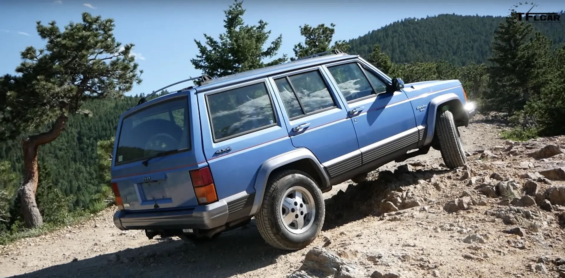 Jeep Cherokee Cherokee 2.1 TD Base 1