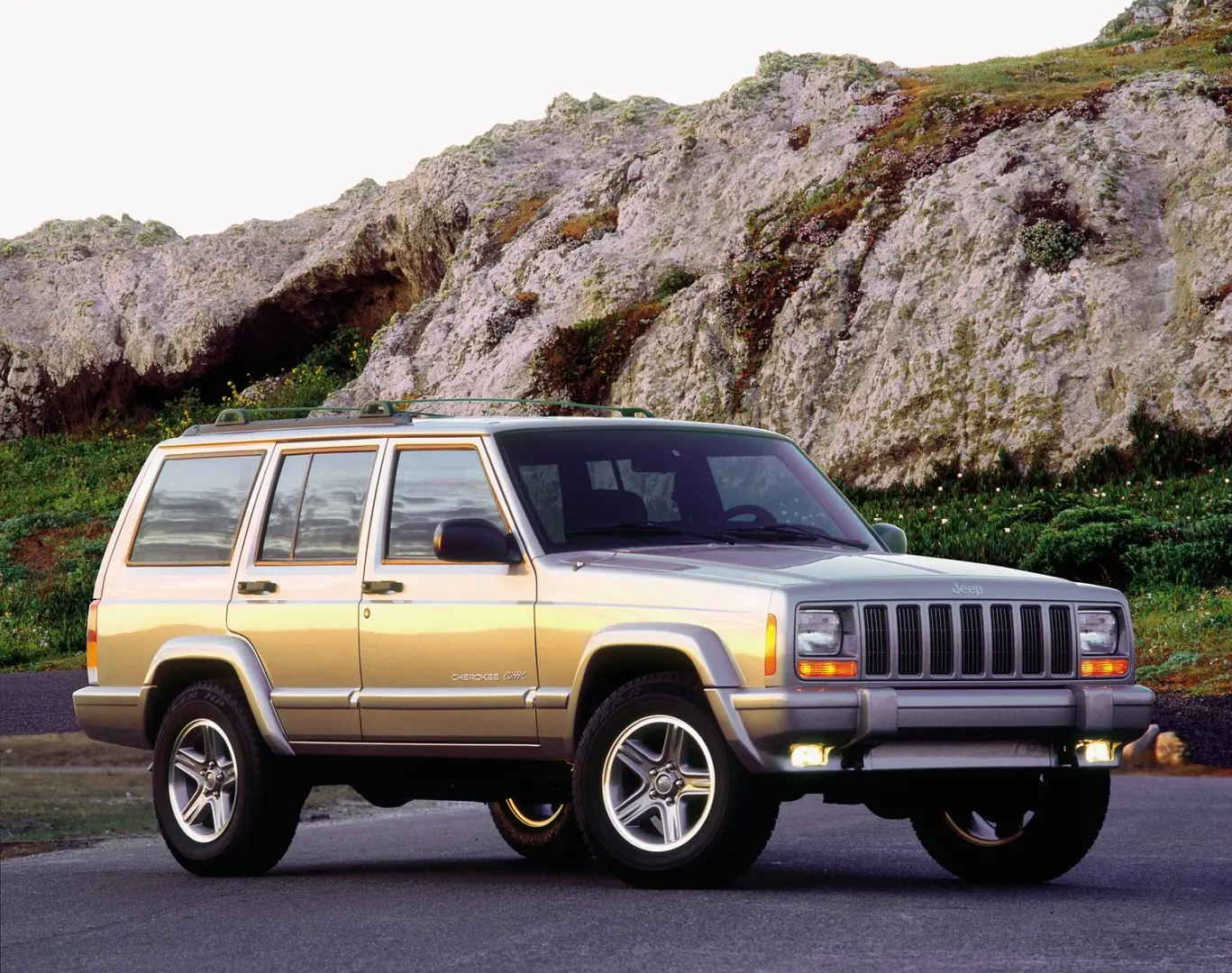 Jeep Cherokee Cherokee 2.4 6