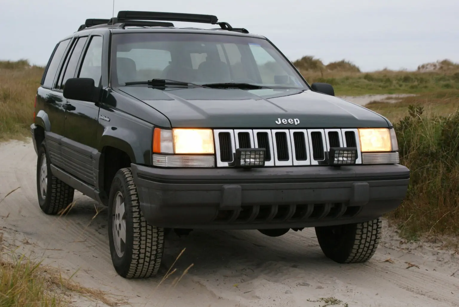 Jeep Cherokee Cherokee 2.5 0