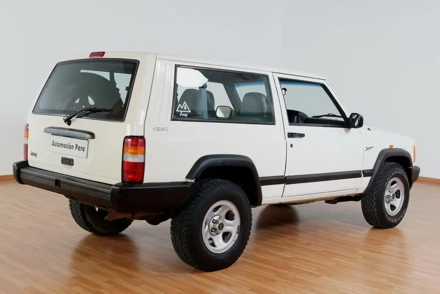 Jeep Cherokee Cherokee 2.5 TD Sport 4