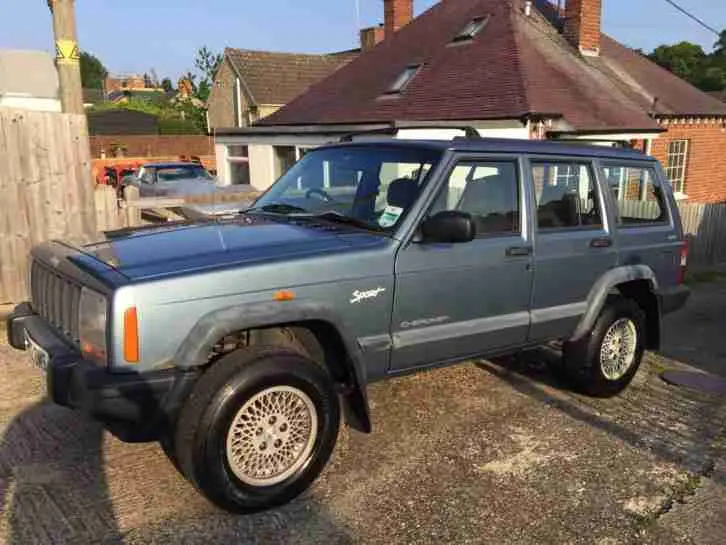 Jeep Cherokee Cherokee 2.5 TD Sport 3