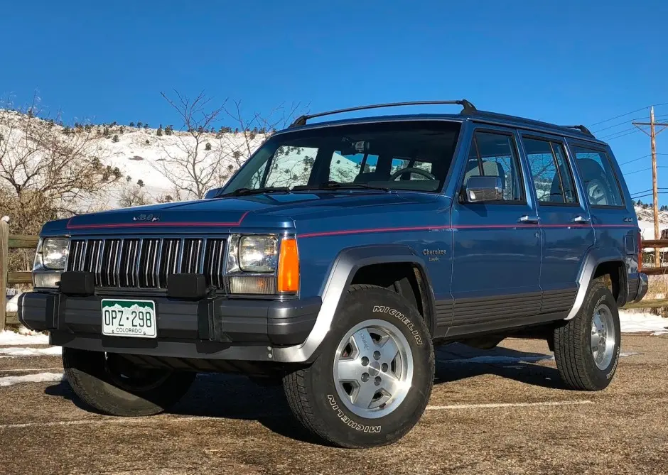 Jeep Cherokee Cherokee 4.0 Base 1