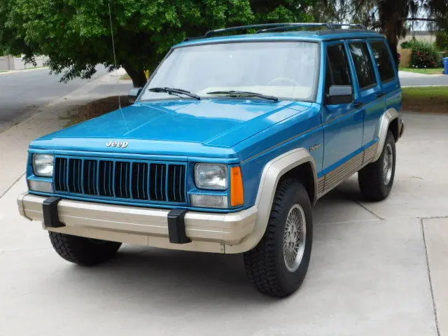 Jeep Cherokee Cherokee 4.0 Country 6