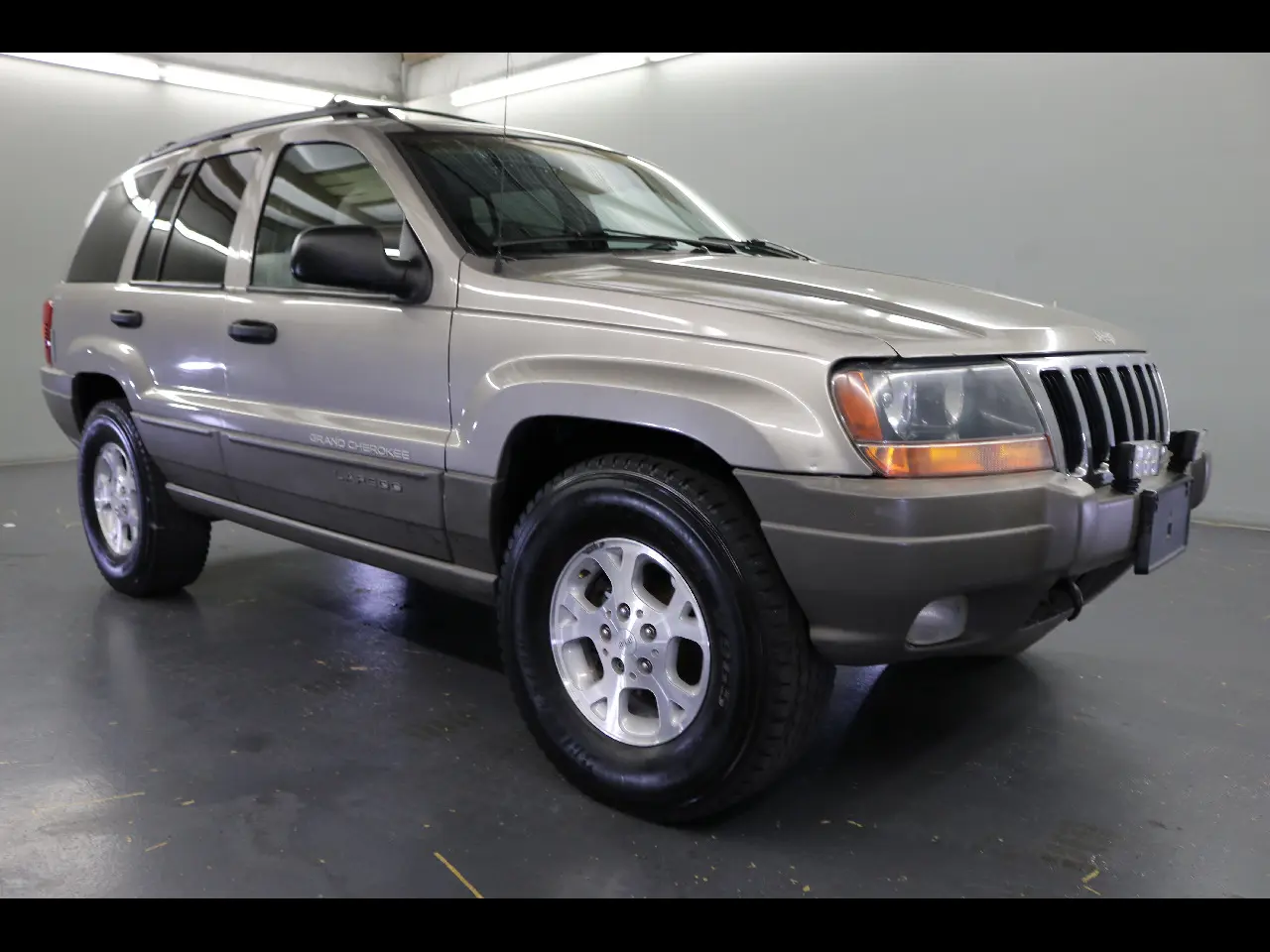 Jeep Grand Cherokee Grand Cherokee 4.0 Laredo 5