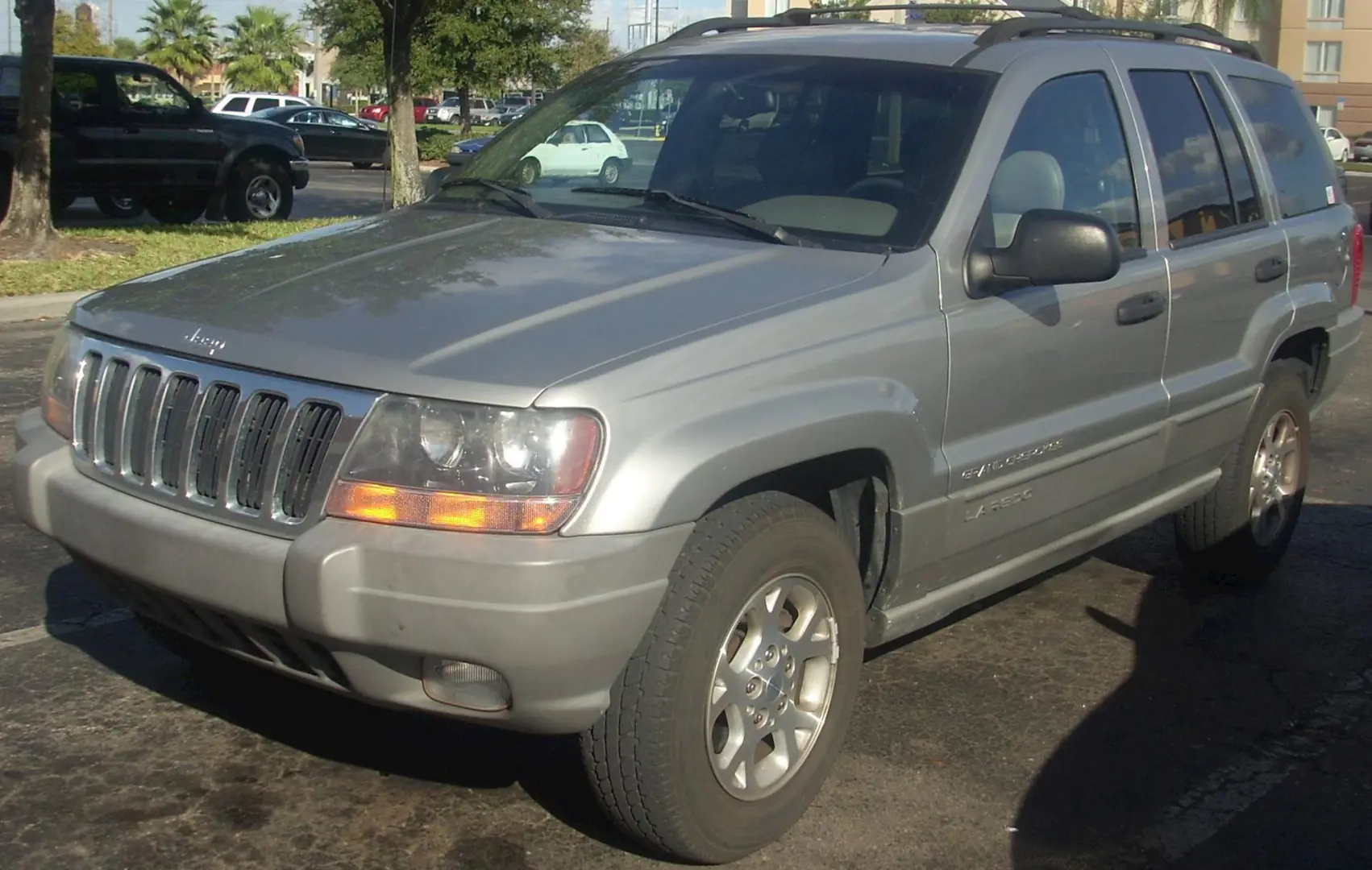Jeep Grand Cherokee Grand Cherokee 4.0 Laredo 1