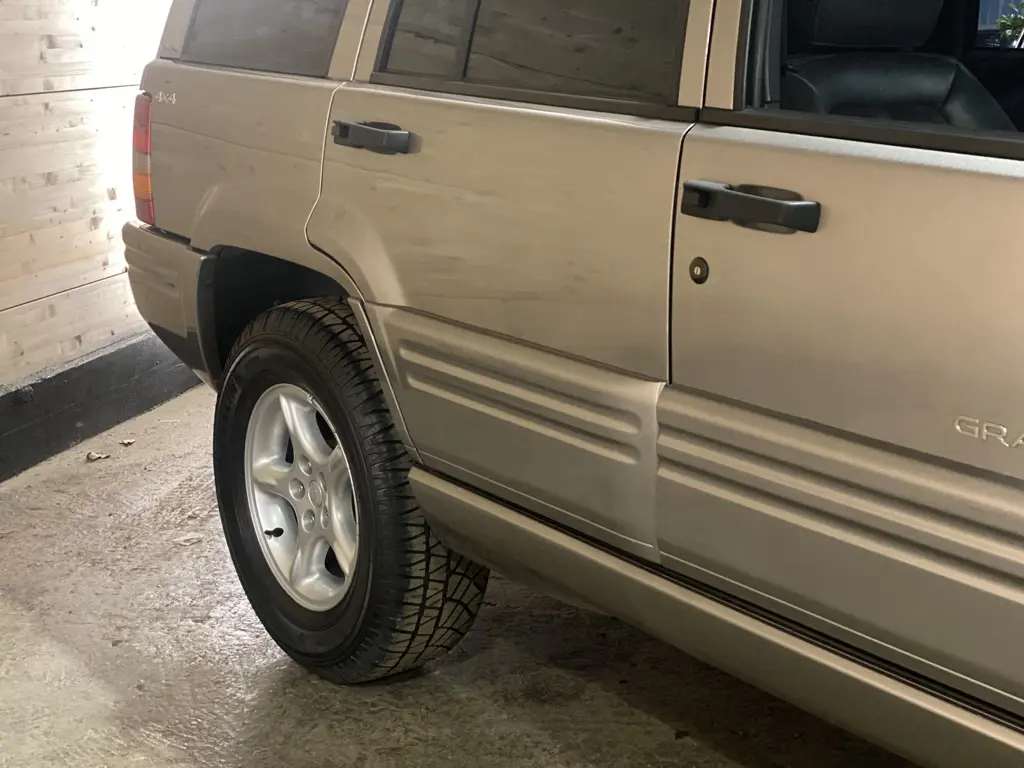 Jeep Grand Cherokee Grand Cherokee 5.9 Limited LX 6