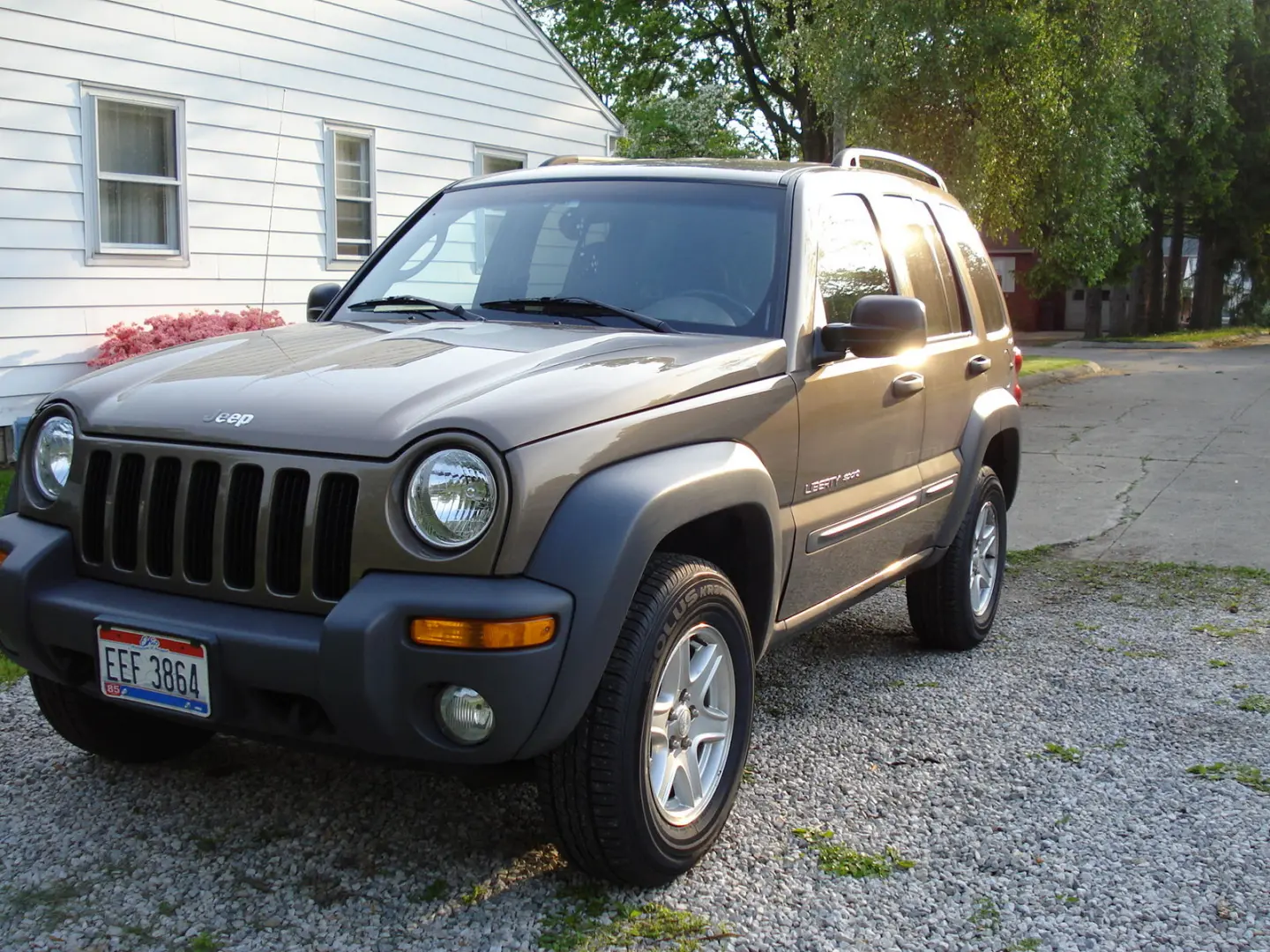 Jeep  Liberty 2.4 4