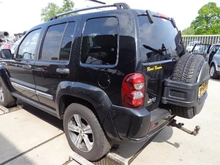 Jeep  Liberty 2.8 CRD 1