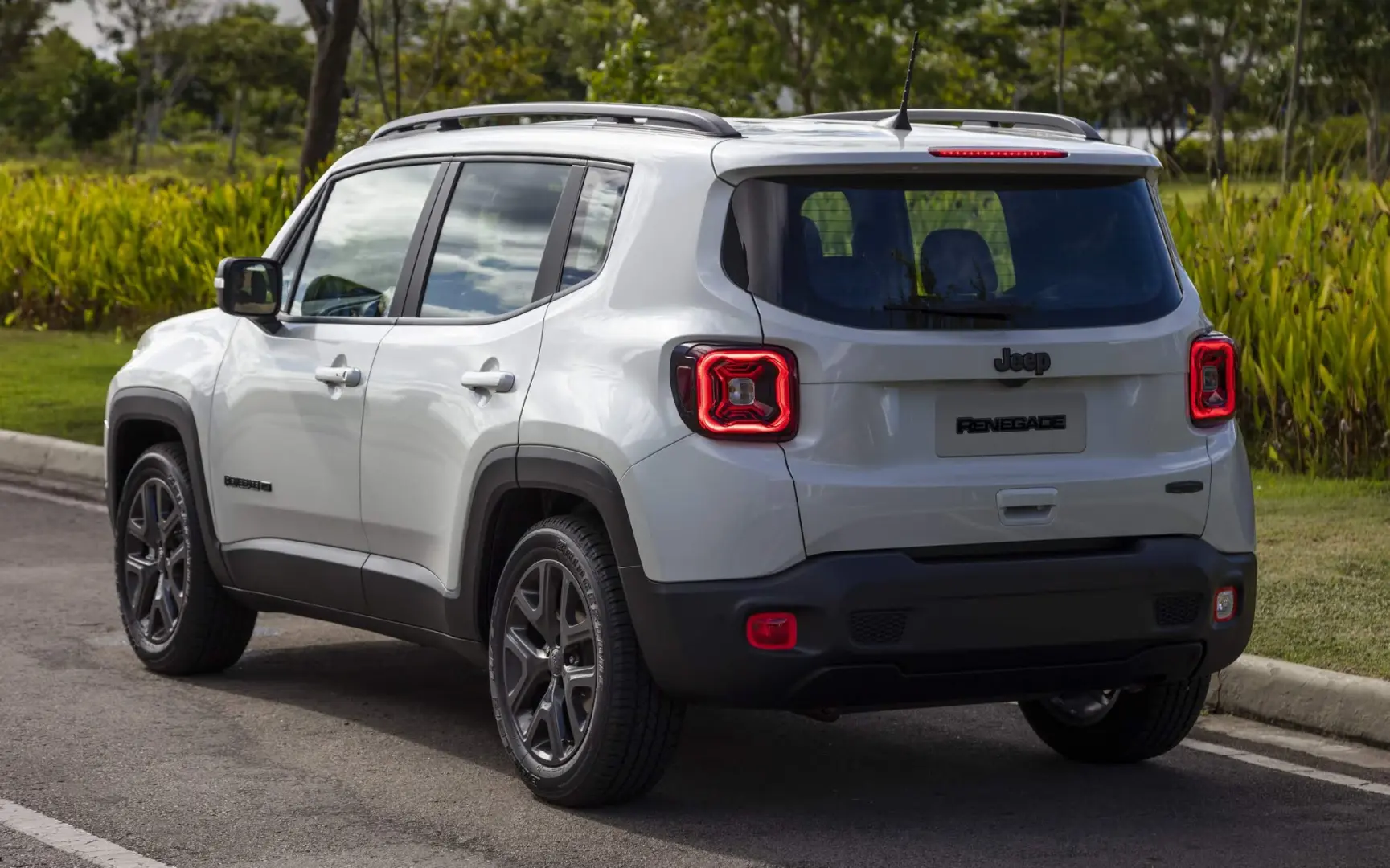 Jeep Renegade Renegade 1.3 80. Yıl DDCT 4x2 5