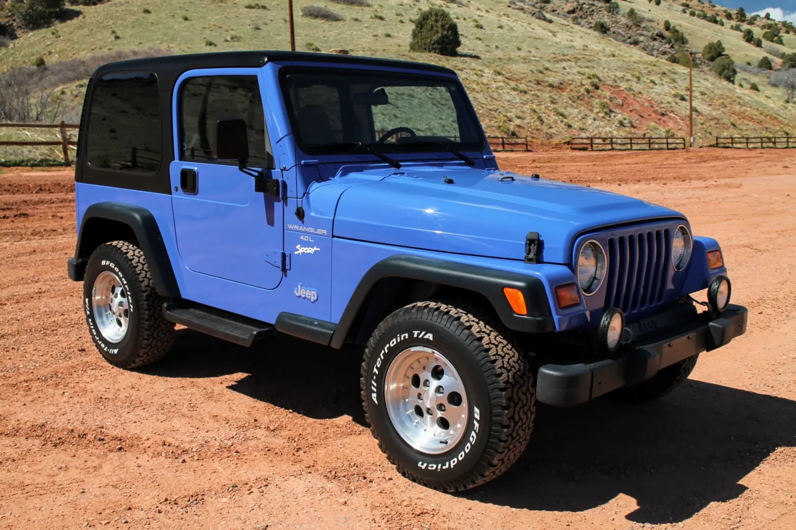 Jeep Wrangler Wrangler 2.5 Soft Top Sport 4