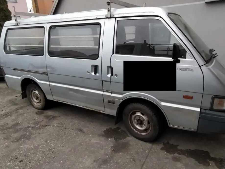 Kia Besta Besta 2.2 D 5