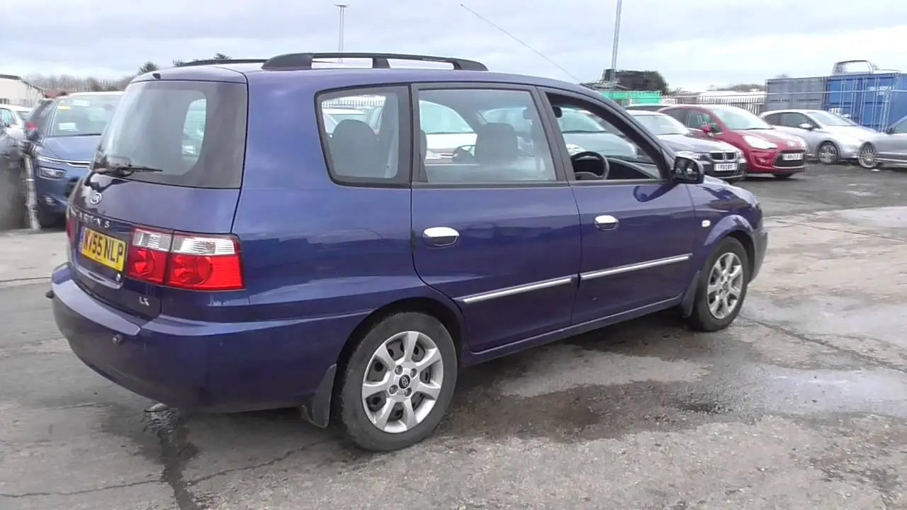 Kia Carens Carens 2.0 CRDI LX 0