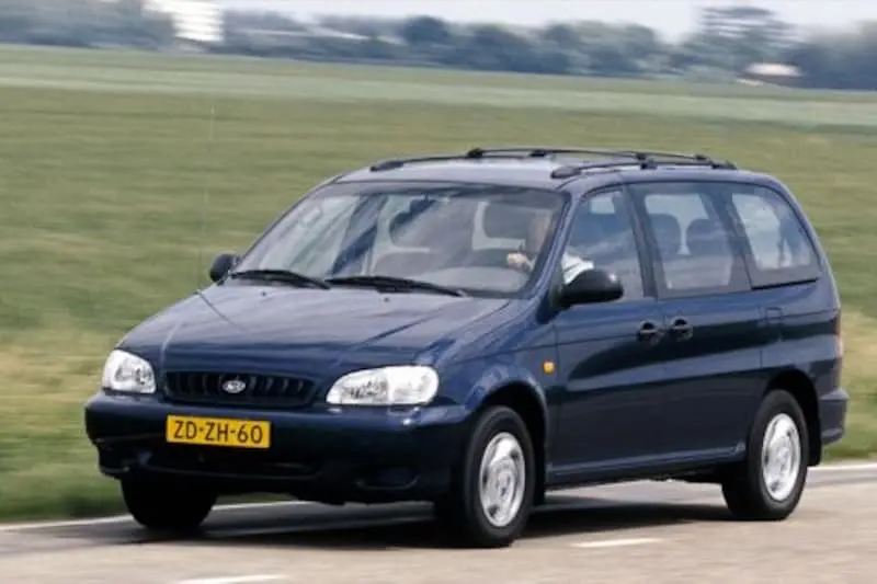 Kia Carnival Carnival 2.5 V6 5