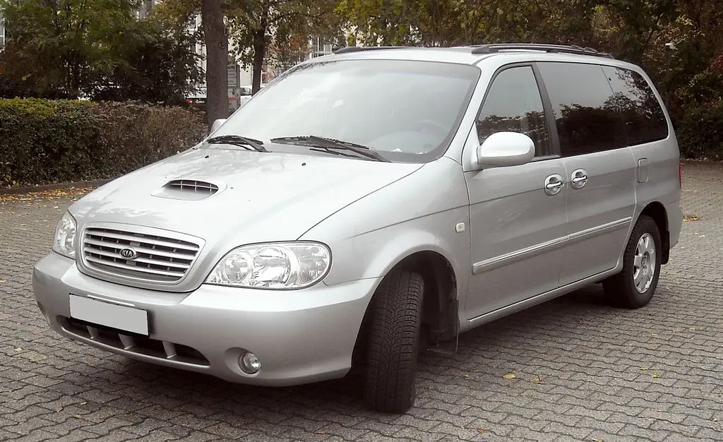Kia Carnival Carnival 2.5 V6 LS 4