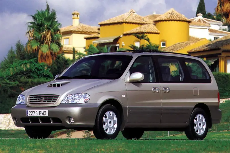 Kia Carnival Carnival 2.5 V6 LS 3