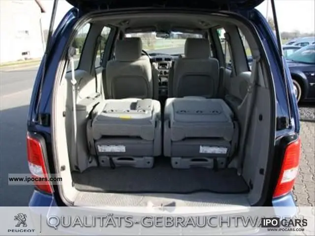 Kia Carnival Carnival 2.9 CRDi EX 4