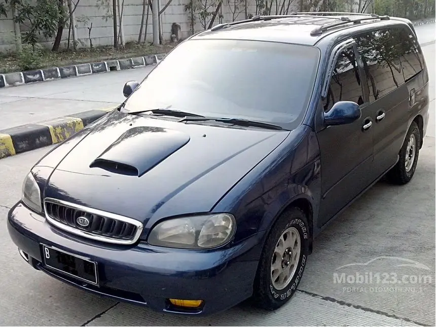 Kia Carnival Carnival 2.9 TD Cool 6