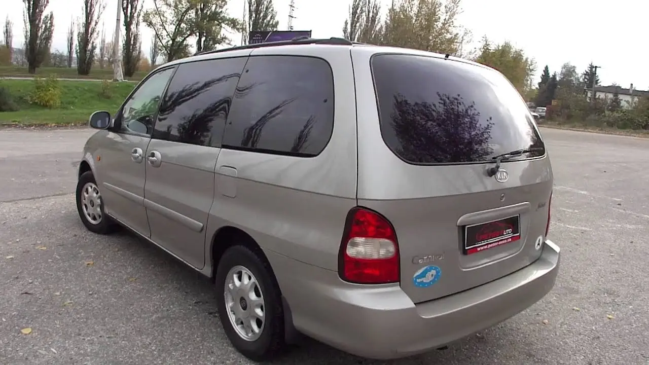 Kia Carnival Carnival 2.9 TD LS 5