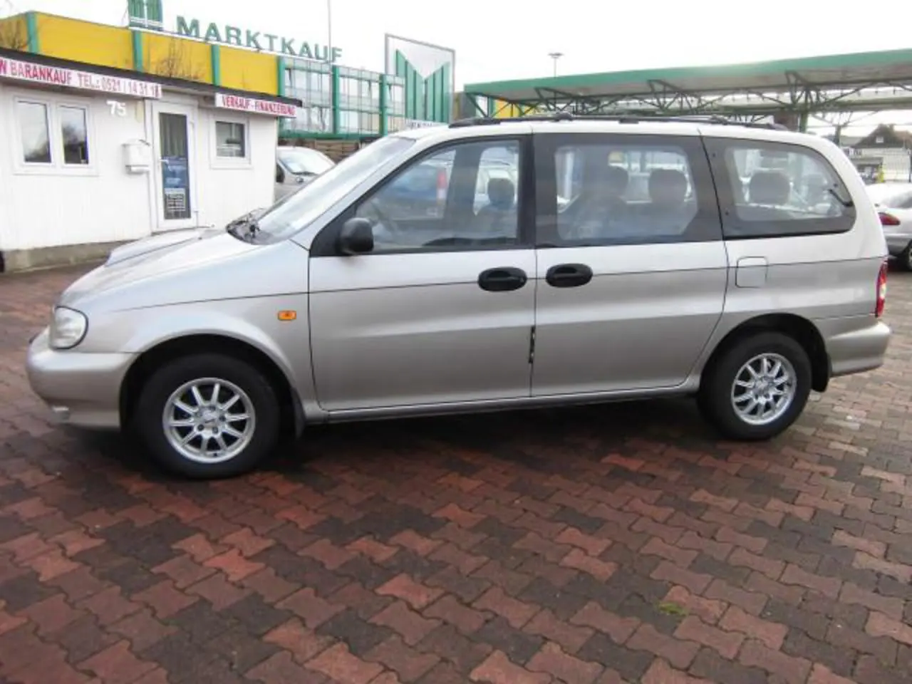 Kia Carnival Carnival 2.9 TD RS 6