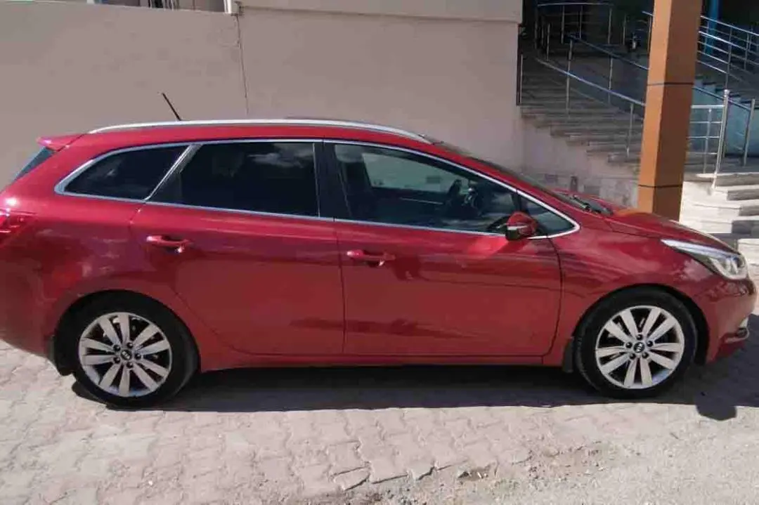Kia Ceed Ceed 1.6 CRDI Concept Plus DCT 6