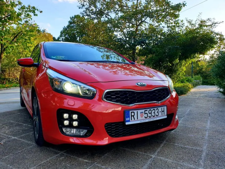 Kia Ceed Ceed 1.6 CRDI Premium Navigasyon DCT 7