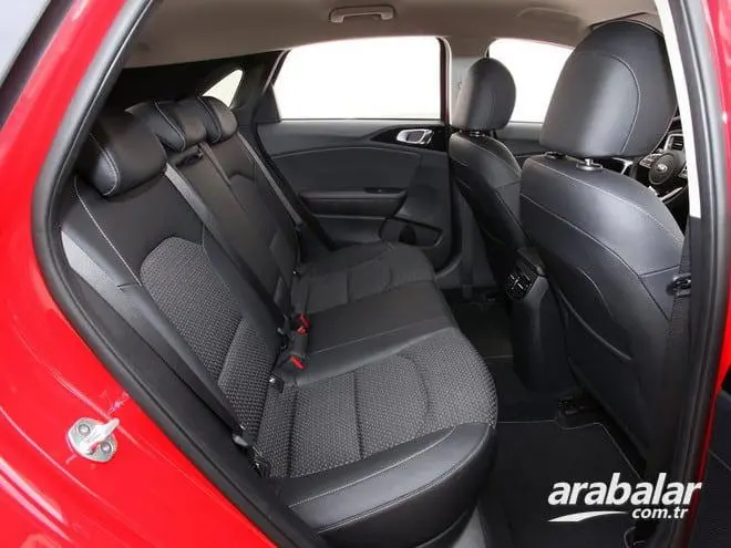 Kia Ceed Ceed 1.6 CRDI Prestige DCT 4