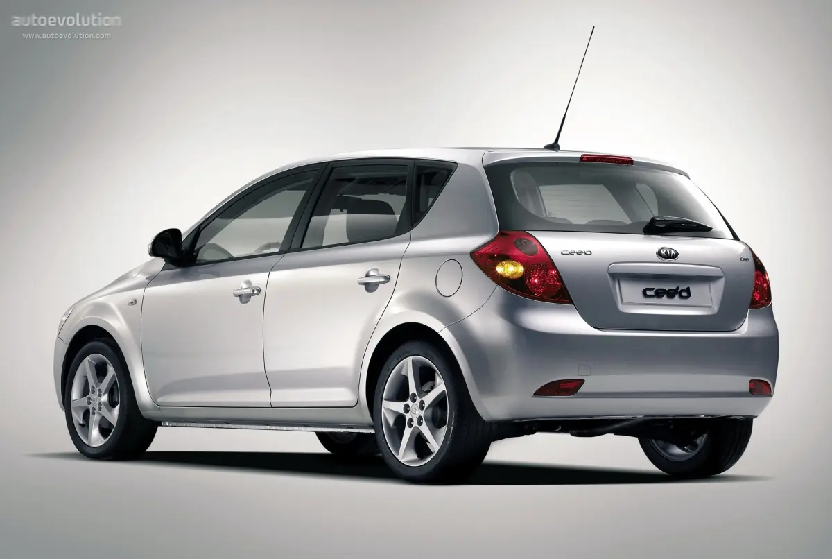Kia Ceed Ceed 1.6 GSL Concept 6